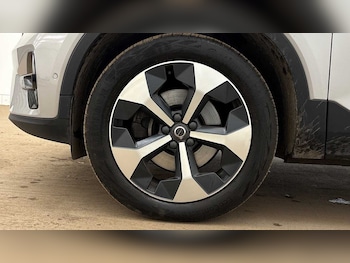 Used Volvo XC40 2023 for sale - 78343992: Photo