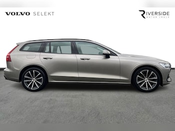 Used Volvo V60 2021 for sale - 77702746: Photo