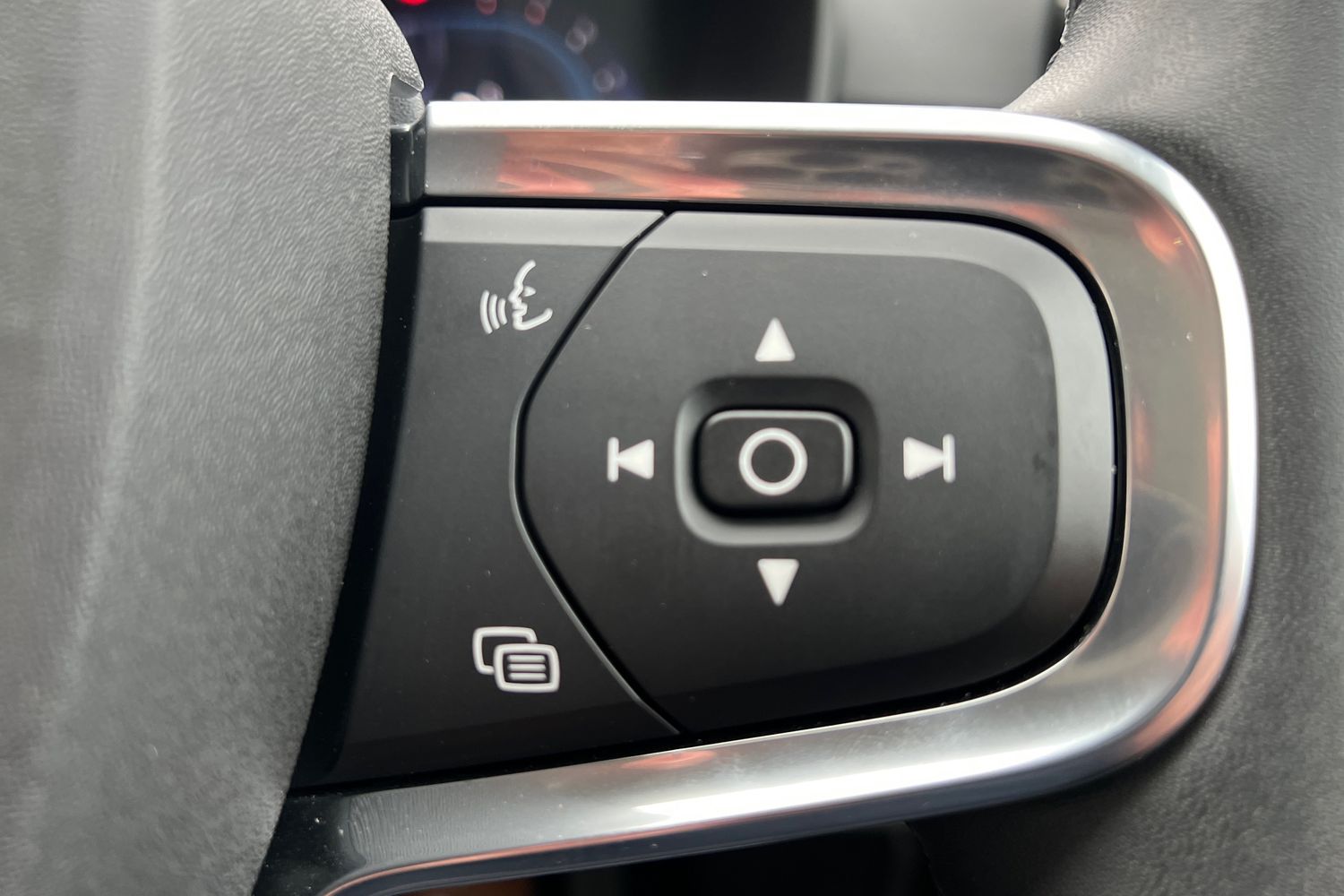 Used Volvo XC40 2022 for sale - 76302340: Photo 12