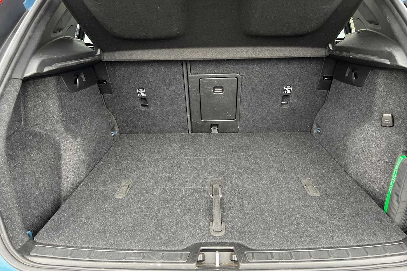 Used Volvo XC40 2022 for sale - 76302340: Photo 8