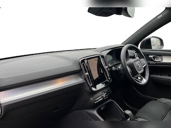 Used Volvo XC40 2025 for sale - 77235504: Photo