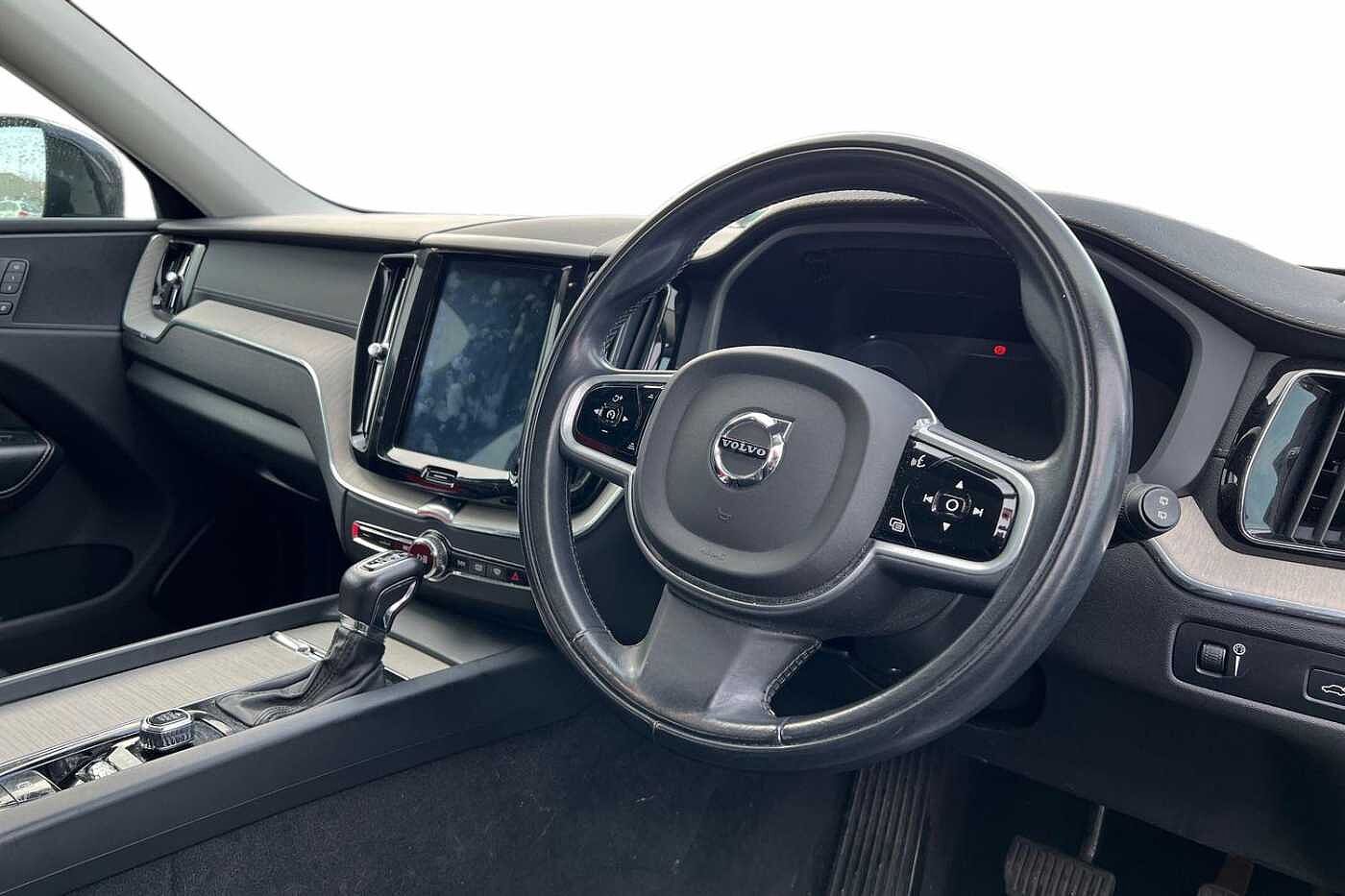 Used Volvo XC60 2018 for sale - 77160704: Photo 10