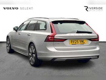 Used Volvo V90 2025 for sale - 77225082: Photo