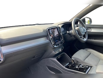 Used Volvo XC40 2023 for sale - 79007516: Photo