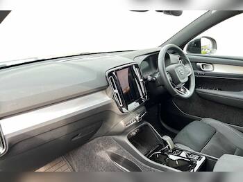 Used Volvo XC40 2026 for sale - 79367107: Photo