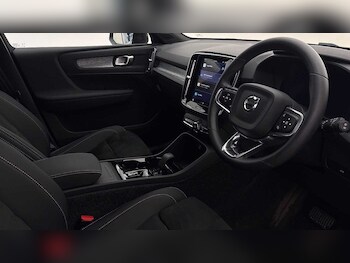 Used Volvo XC40 2025 for sale - 78467853: Photo