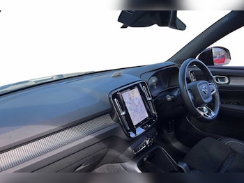 Used Volvo XC40 2022 for sale - 75569549: Photo