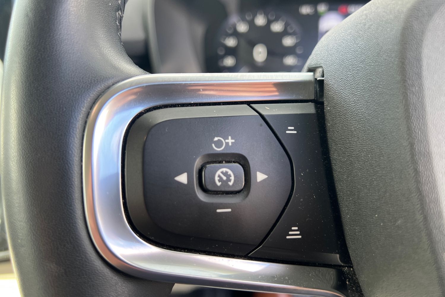 Used Volvo XC40 2021 for sale - 75641146: Photo 11