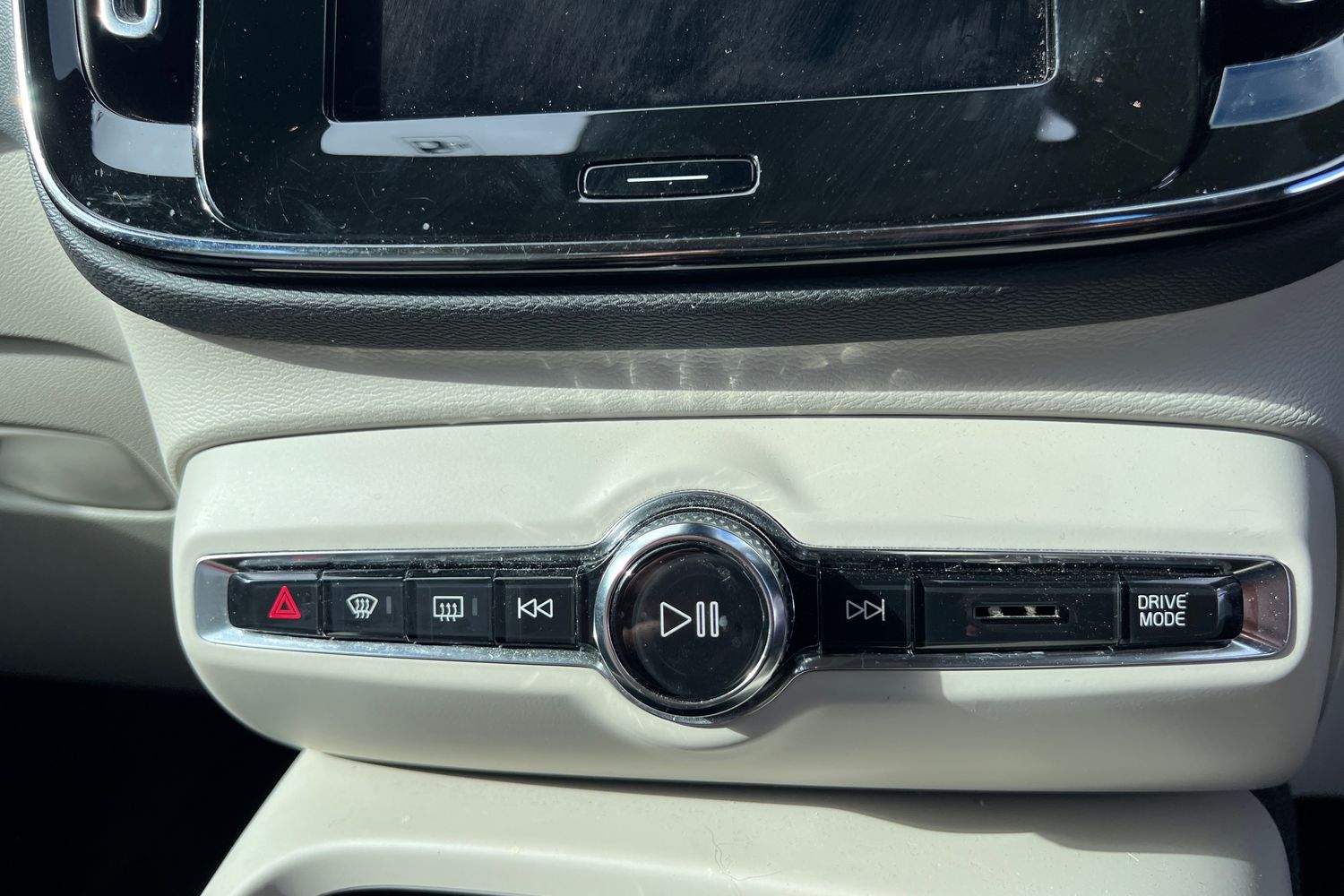 Used Volvo XC40 2021 for sale - 75641146: Photo 14