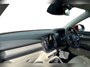 Used Volvo XC40 2021 for sale - 75641146: Photo