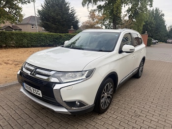 Used Mitsubishi Outlander 2016 for sale - 79563403: Photo