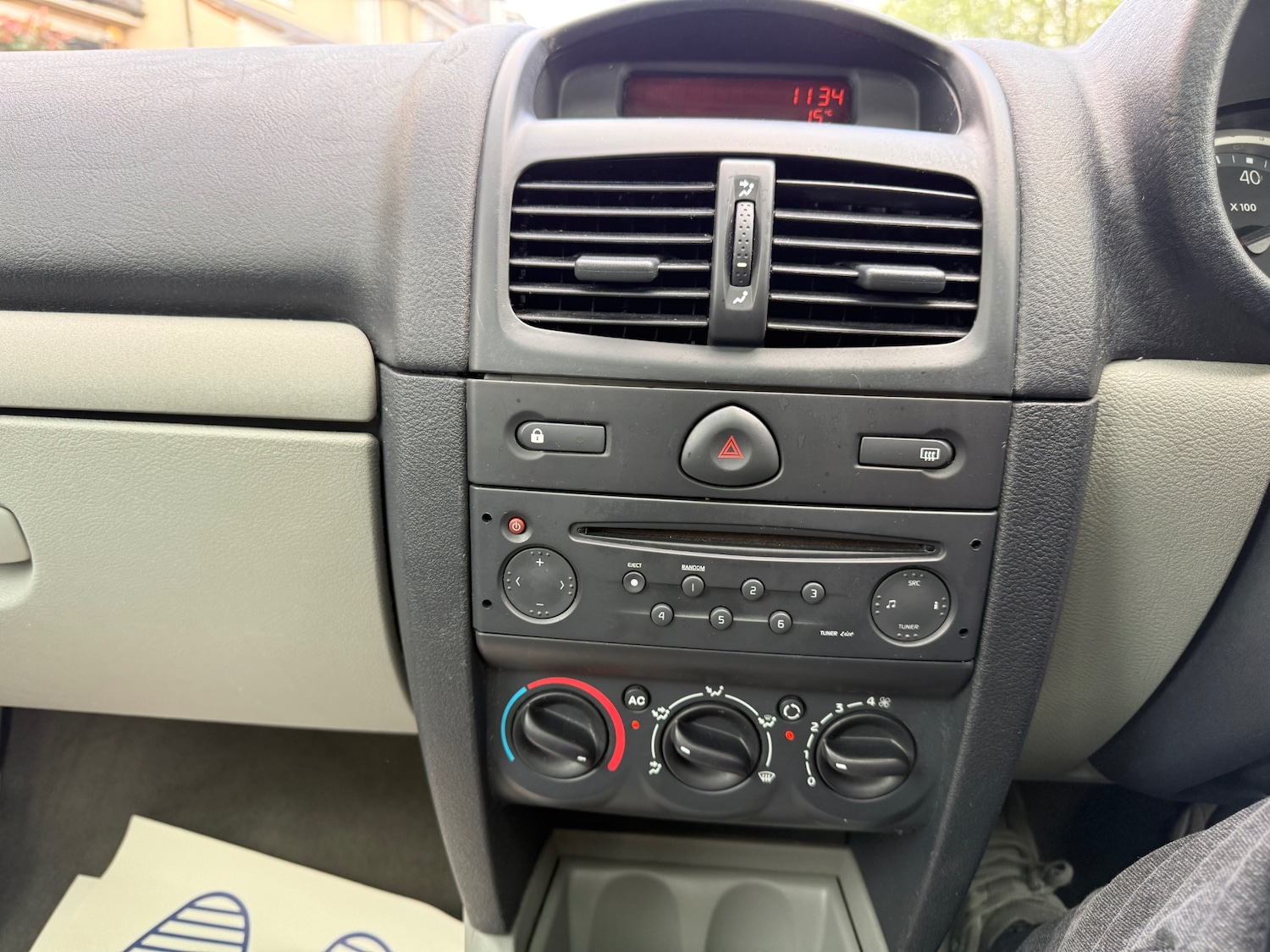 Used Renault Clio 2004 for sale - 78220393: Photo 15