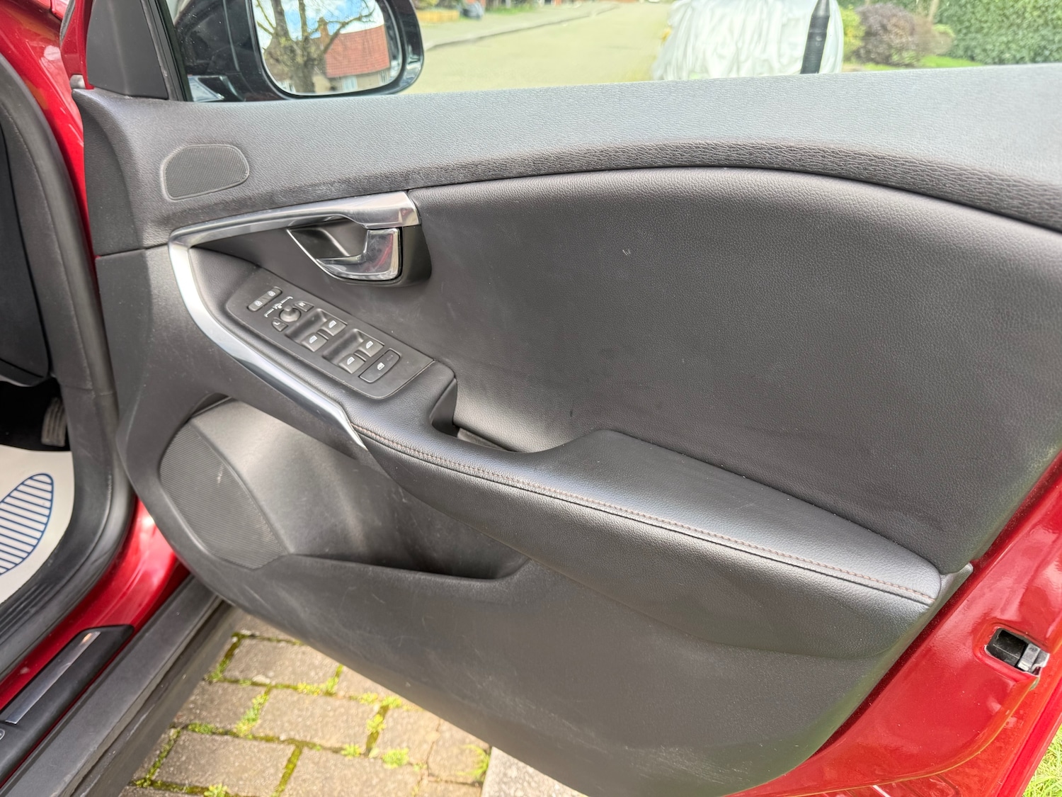 Used Volvo V40 2015 for sale - 77893566: Photo 16