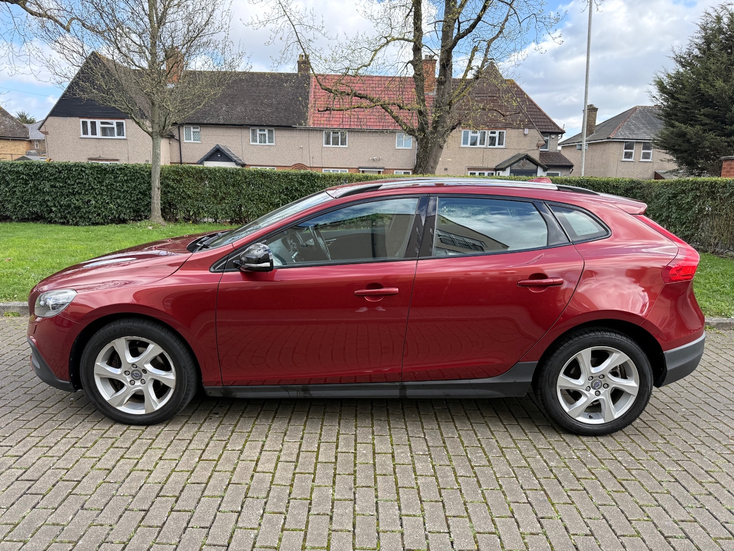 Used Volvo V40 2015 for sale - 77893566: Photo 6