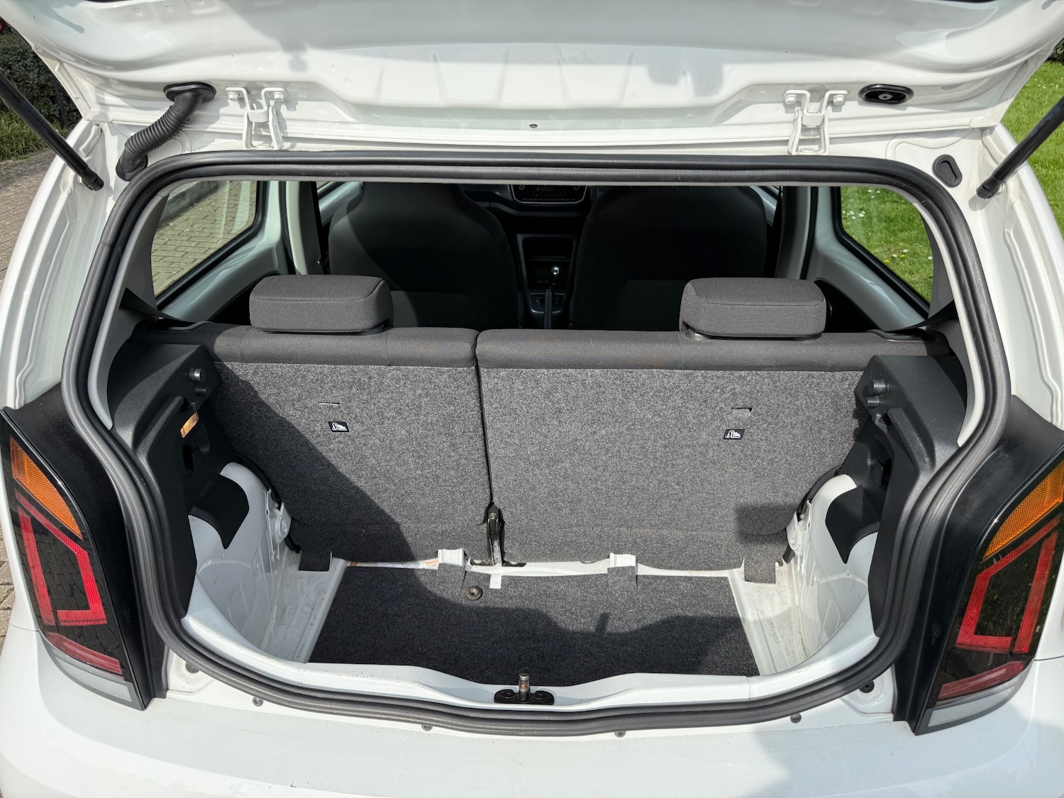 Used Volkswagen up! 2018 for sale - 78015016: Photo 14