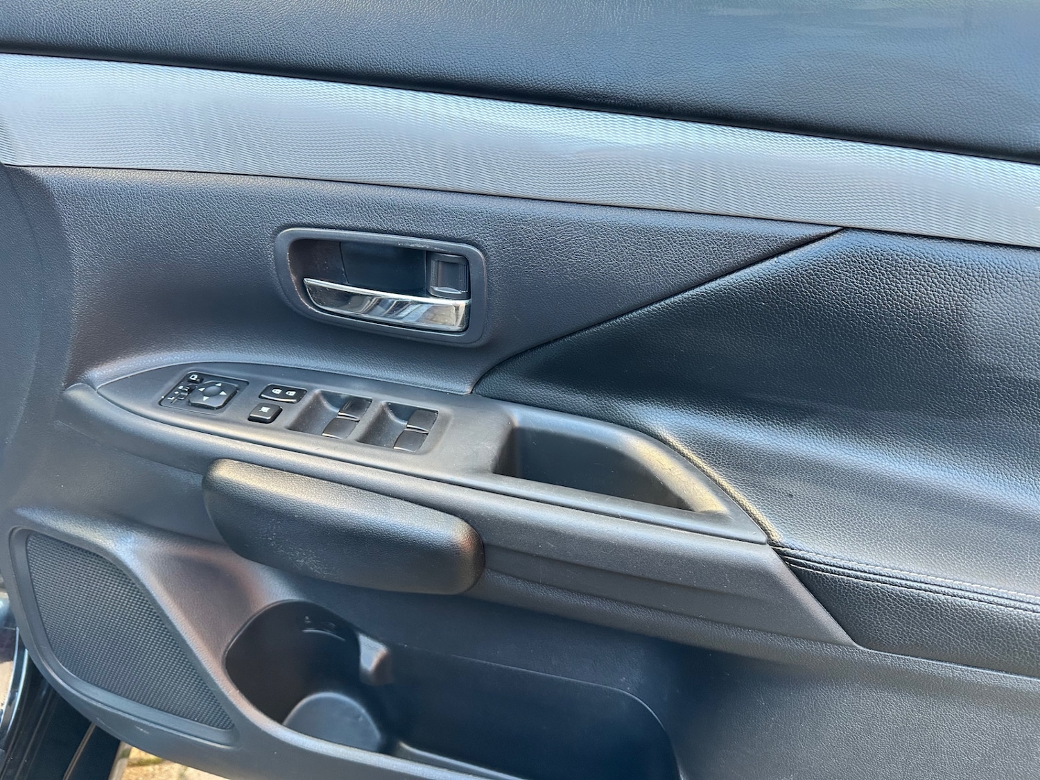 Used Mitsubishi Outlander 2015 for sale - 77011979: Photo 17