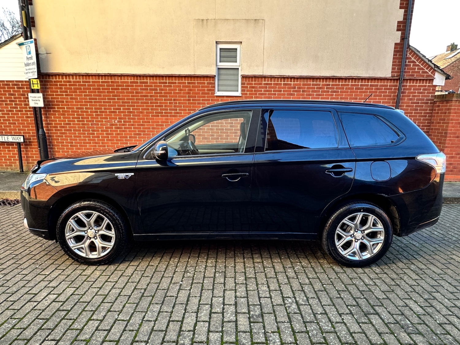 Used Mitsubishi Outlander 2015 for sale - 77011979: Photo 4