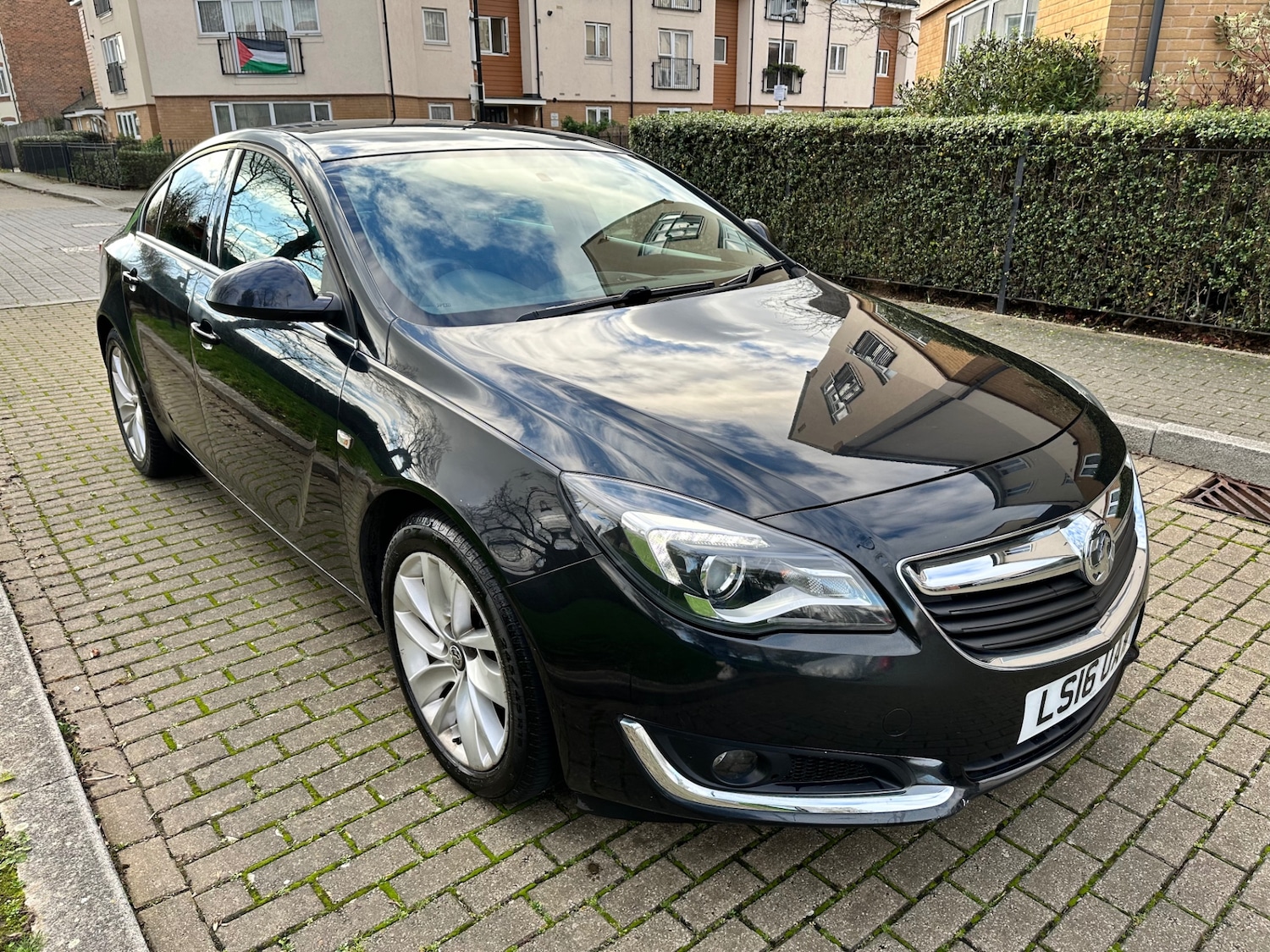 Used Vauxhall Insignia 2016 for sale - 76625672: Photo 1