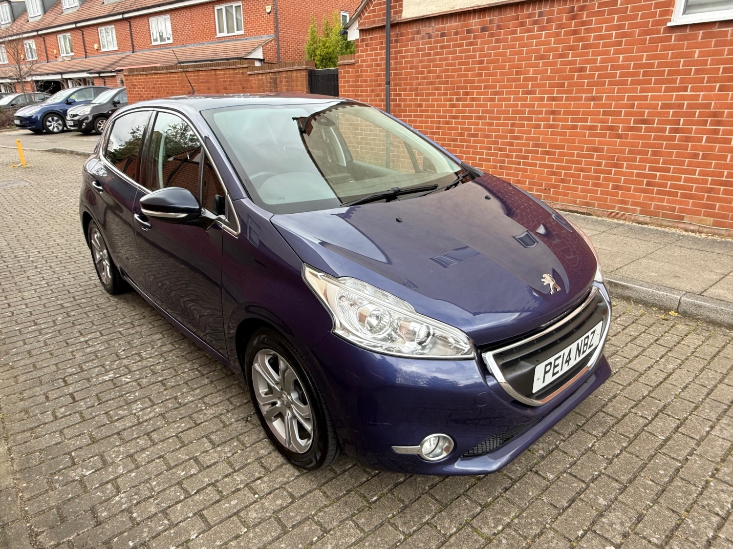 Used Peugeot 208 2014 for sale - 78139372: Photo 2
