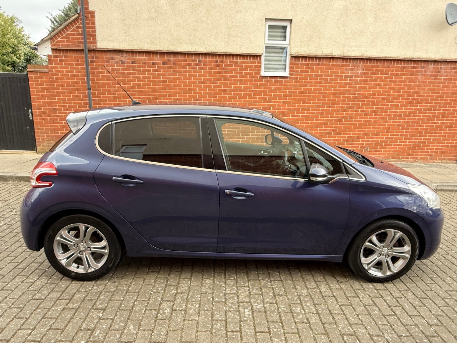 Used Peugeot 208 2014 for sale - 78139372: Photo 5