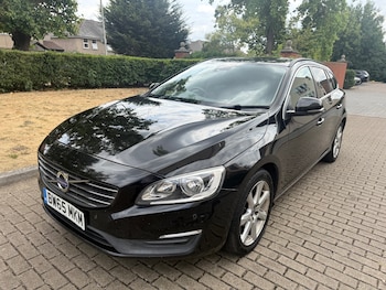 Used Volvo V60 2016 for sale - 79329018: Photo