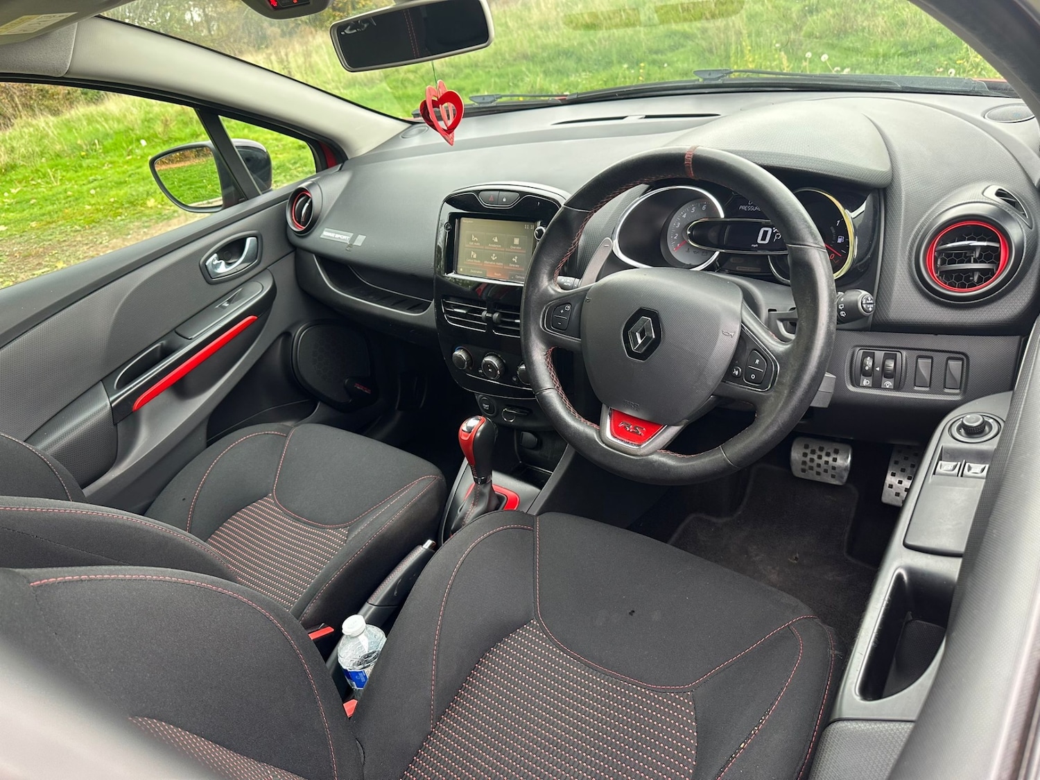 Used Renault Clio 2015 for sale - 76317252: Photo 19
