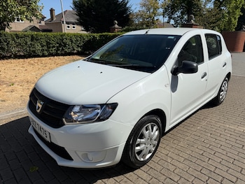 Used Dacia Sandero 2016 for sale - 79520126: Photo