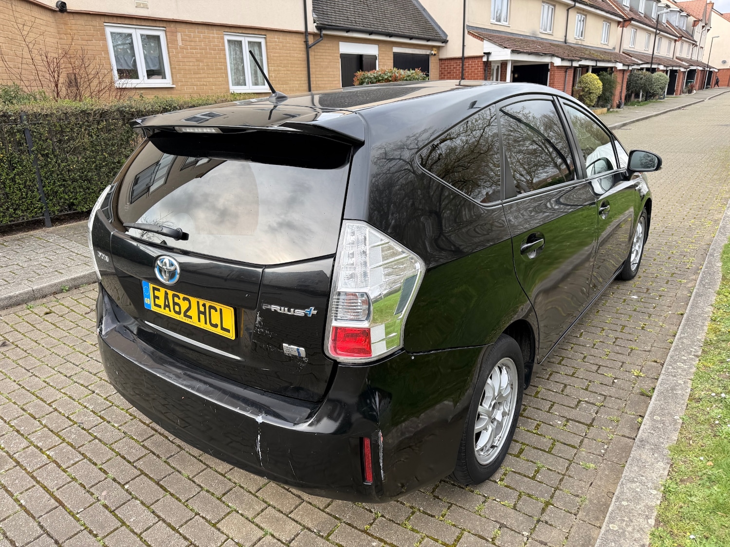 Used Toyota Prius+ 2012 for sale - 77924743: Photo 3