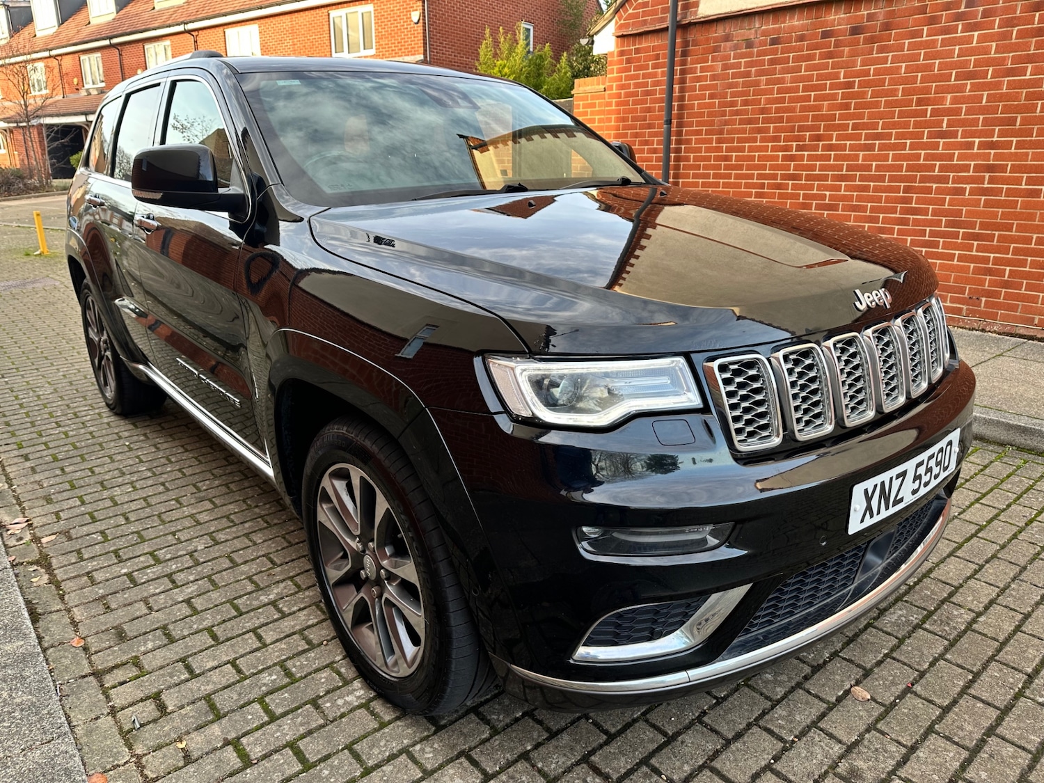 Used Jeep Grand Cherokee 2018 for sale - 76934116: Photo 1