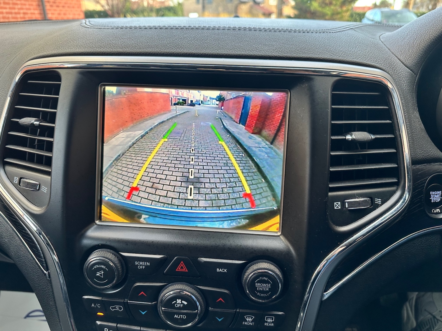 Used Jeep Grand Cherokee 2018 for sale - 76934116: Photo 15