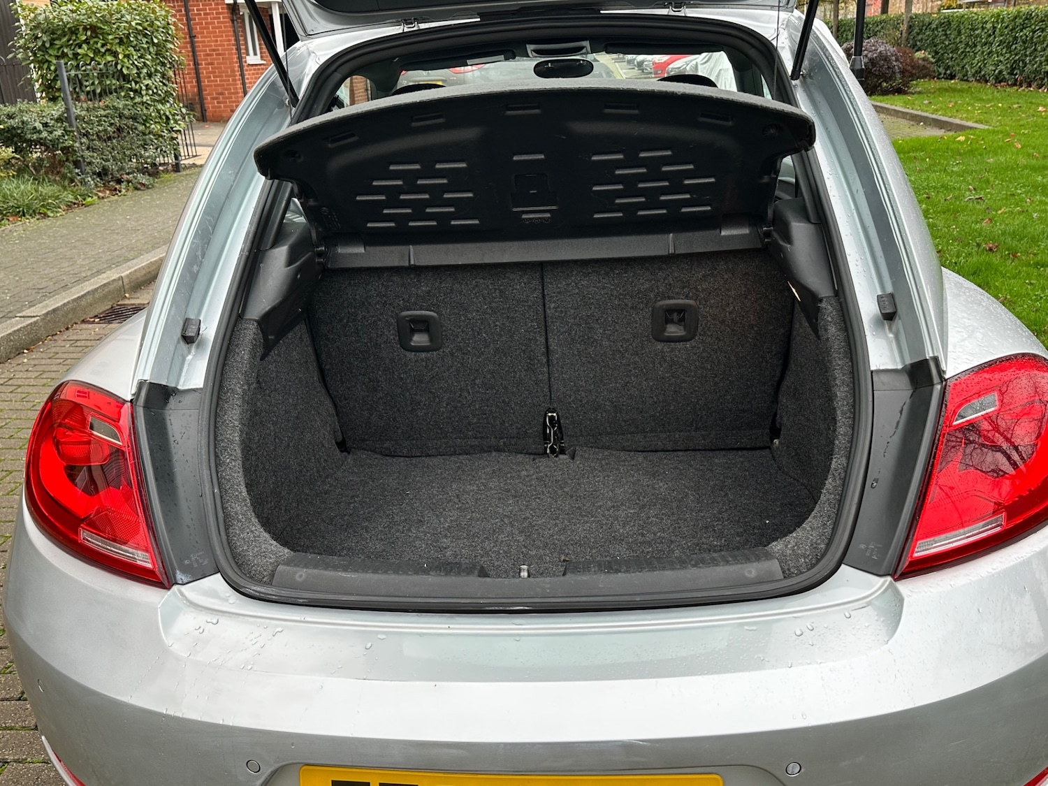 Used Volkswagen Beetle 2012 for sale - 76548148: Photo 14