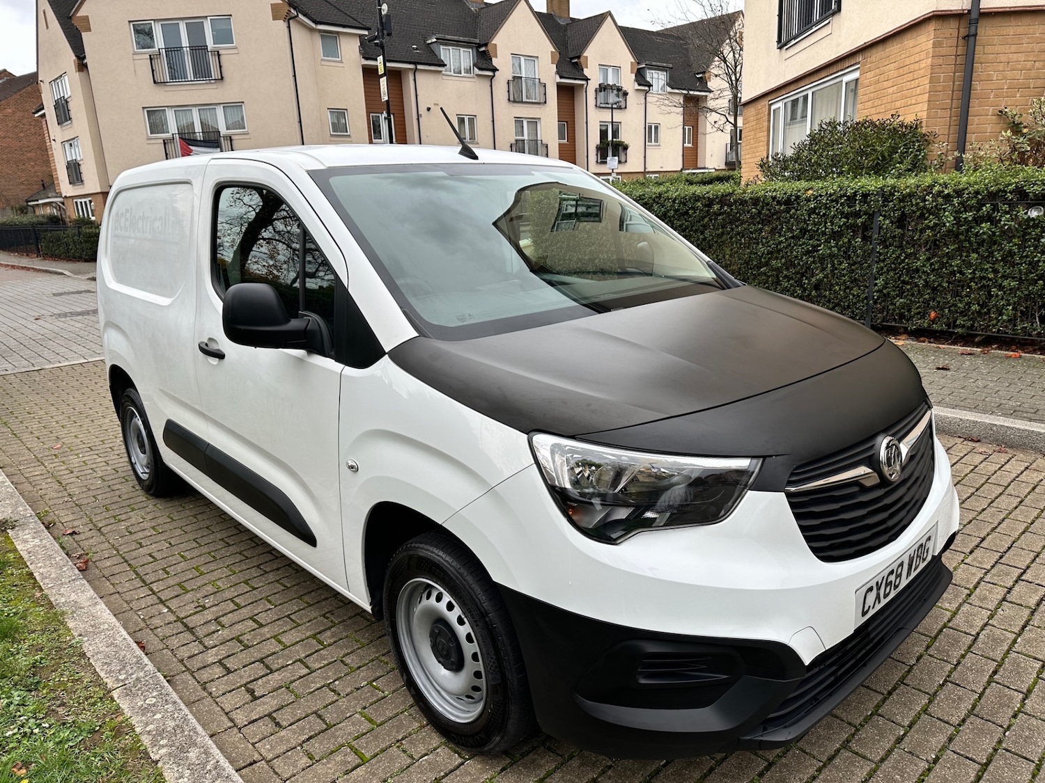 Used Vauxhall Combo 2018 for sale - 76379260: Photo 2