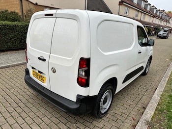 Used Vauxhall Combo 2018 for sale - 76379260: Photo