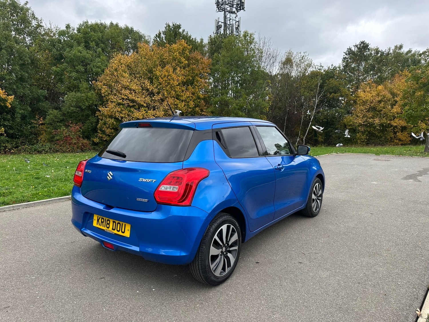 Used Suzuki Swift 2018 for sale - 76317256: Photo 3