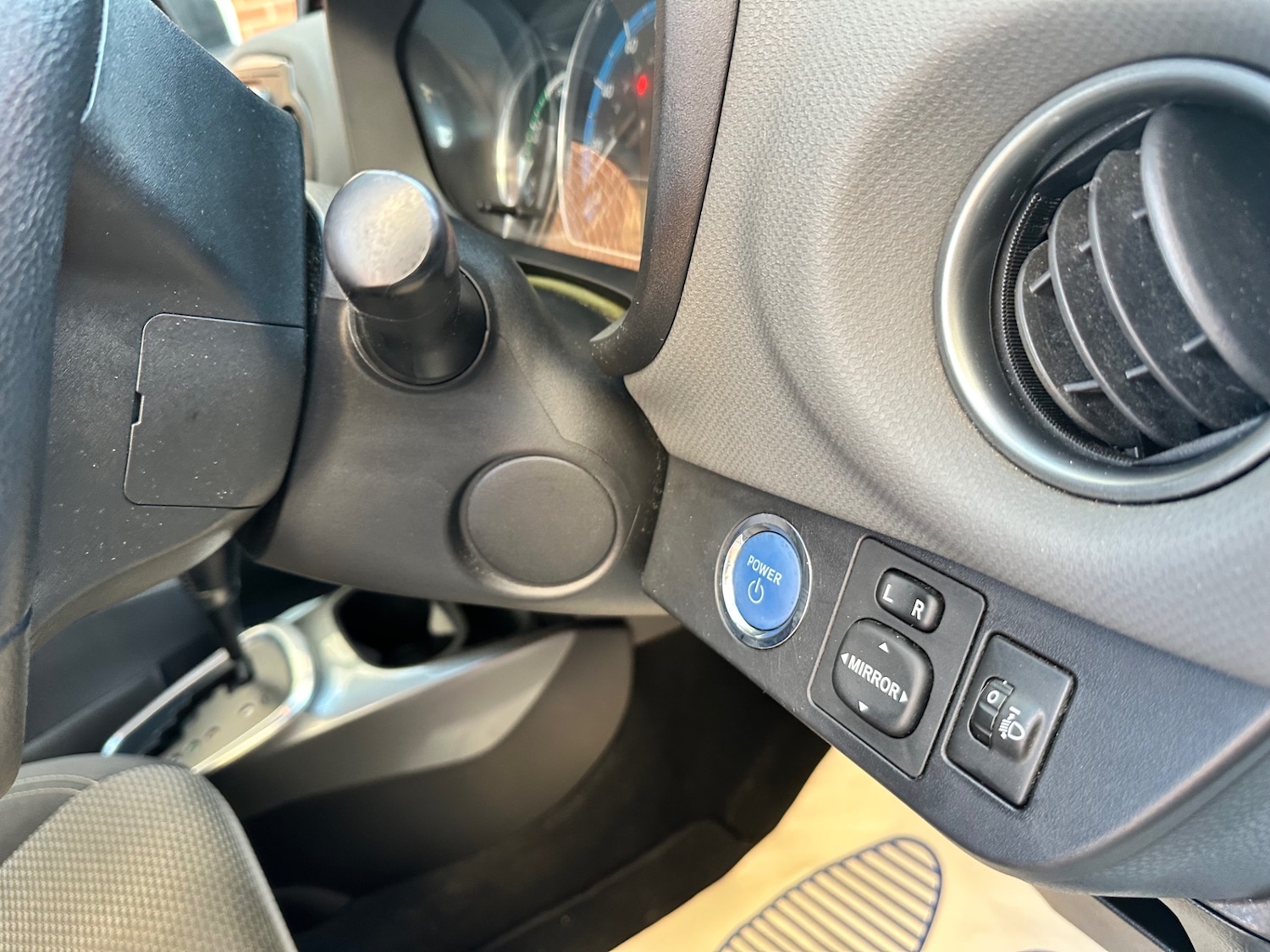 Used Toyota Yaris 2015 for sale - 76935730: Photo 11