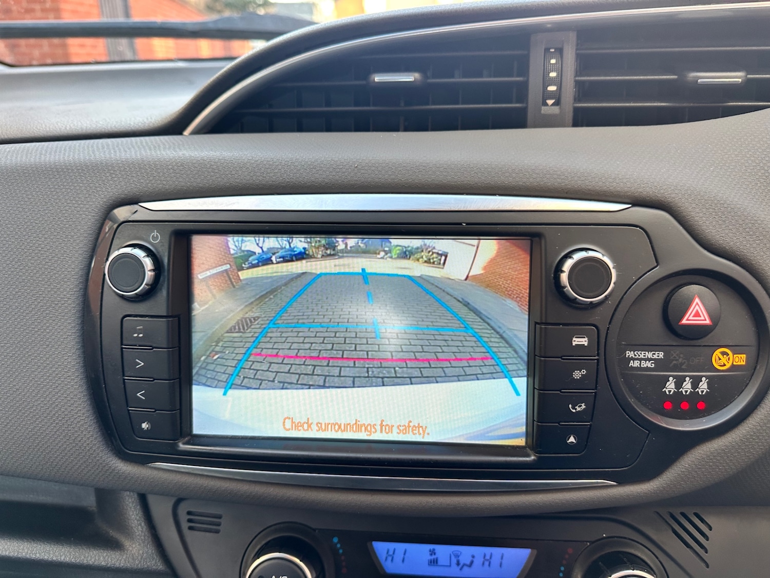 Used Toyota Yaris 2015 for sale - 76935730: Photo 14