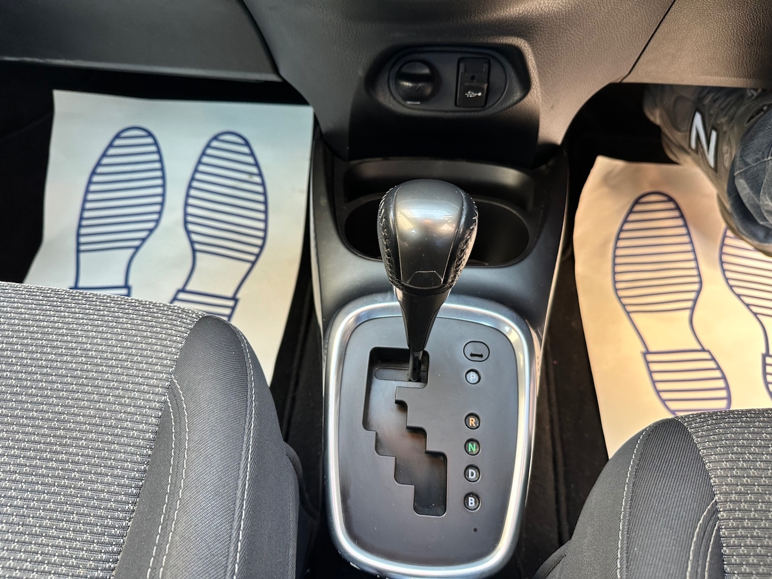 Used Toyota Yaris 2015 for sale - 76935730: Photo 17