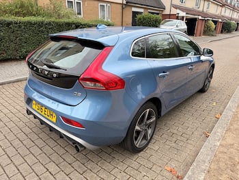 Used Volvo V40 2016 for sale - 79661410: Photo