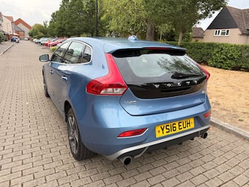Used Volvo V40 2016 for sale - 79661410: Photo