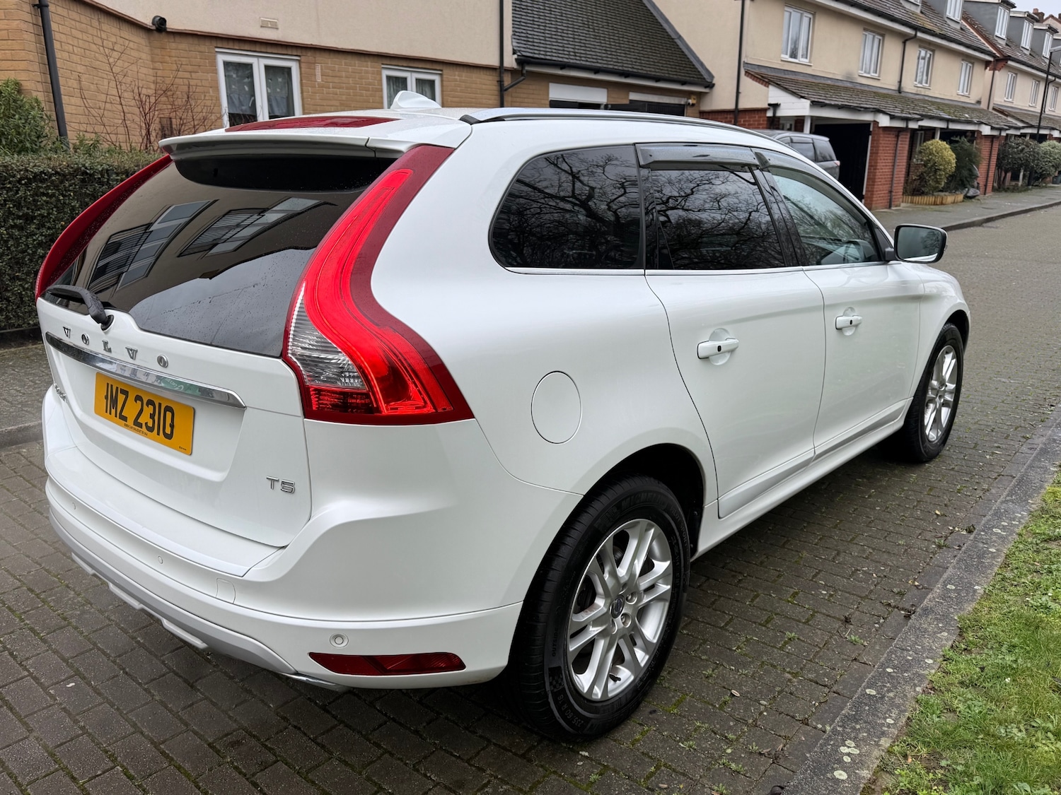 Used Volvo XC60 2025 for sale - 77539911: Photo 3
