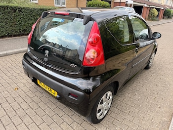 Used Peugeot 107 2010 for sale - 79384204: Photo