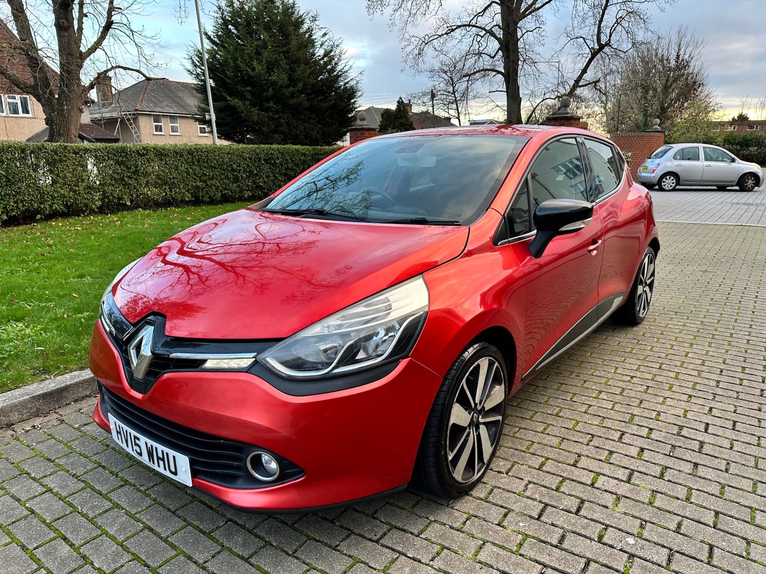 Used Renault Clio 2015 for sale - 76748671: Photo 1