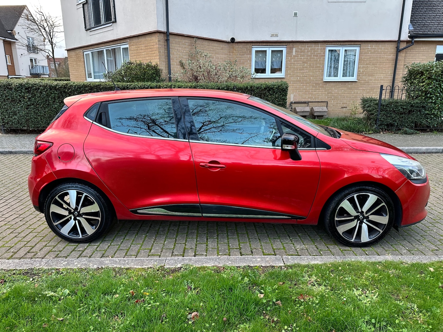 Used Renault Clio 2015 for sale - 76748671: Photo 7