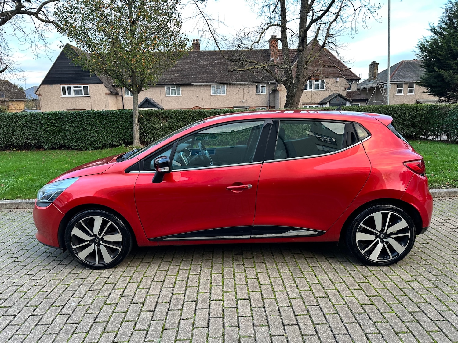 Used Renault Clio 2015 for sale - 76748671: Photo 8