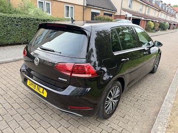 Used Volkswagen Golf 2018 for sale - 78910464: Photo