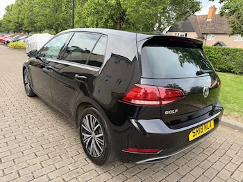 Used Volkswagen Golf 2018 for sale - 78910464: Photo
