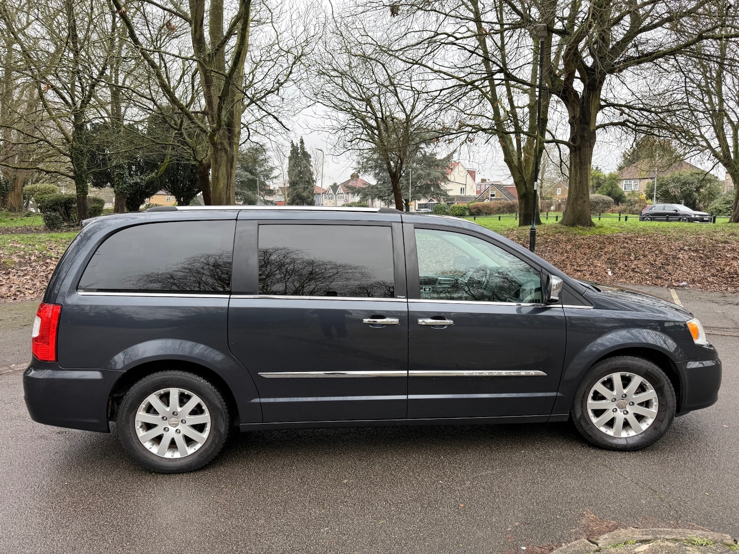 Used Chrysler Grand Voyager 2013 for sale - 77610352: Photo 3