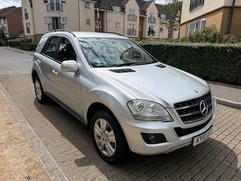 Used Mercedes-Benz M Class 2010 for sale - 79328193: Photo