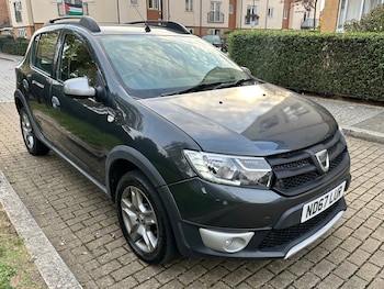 Used Dacia Sandero Stepway 2017 for sale - 76159823: Photo