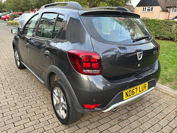 Used Dacia Sandero Stepway 2017 for sale - 76159823: Photo